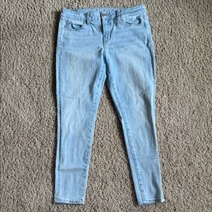 American Eagle Outfitters Light Blue Skinny Jeans